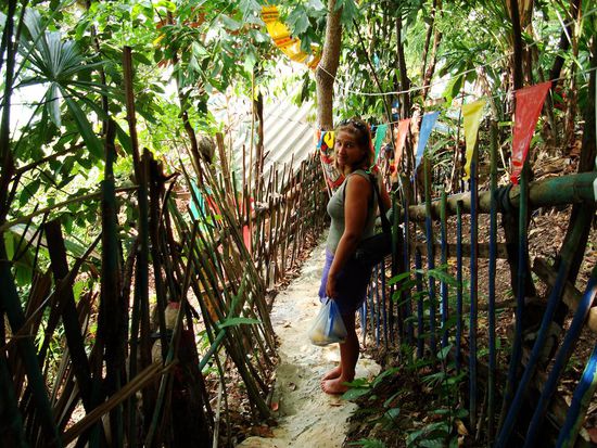 Dane beim herunterwandern, natuerlich mit Mangos zur Zwischenverpflegung...