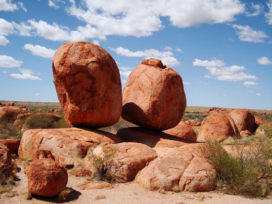 Wohl die bekanntesten Steine von Devils Marbles