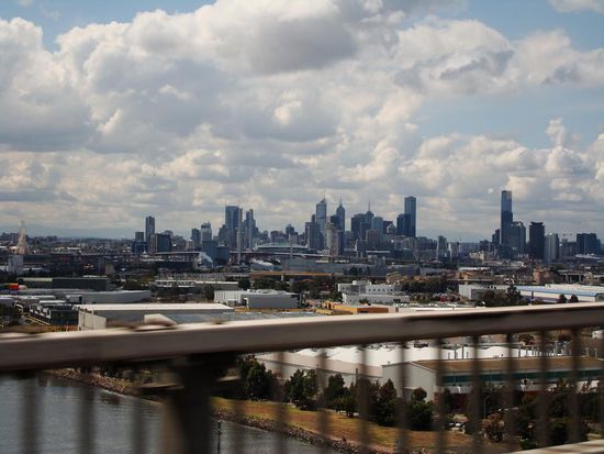 Schon beim reinfahren in die Stadt sieht man die tolle Skyline von Melbourne.