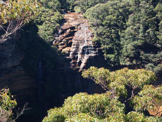 Einer der vielen Wasserfaelle