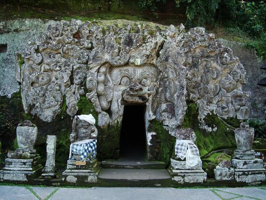 Eingang zur Elefantenhoehle