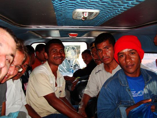 Wir bemuehen uns, euch einmal ein Bild eines Bemos zu zeigen, damit ihr wisst, wie klein die Dinger sind!