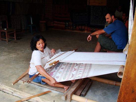 Vorzeigewebstuhl fuer die Touristen.