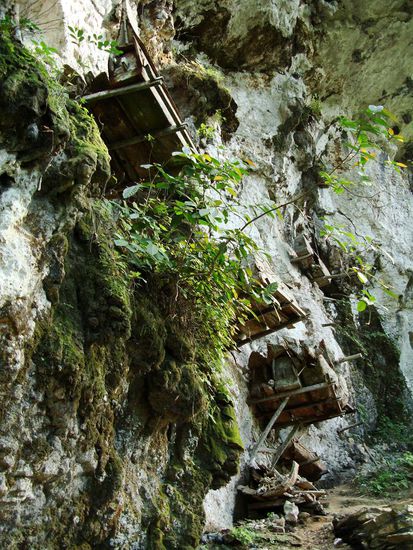 Einige der Saerge sind schon verfallen....