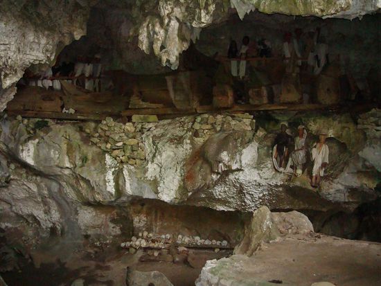 Diese Grabhoehle war riesig!