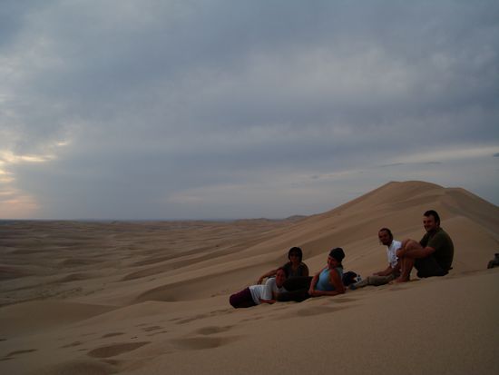 Erschoepft aber gluecklich erreichten wir die Spitze der Duene!