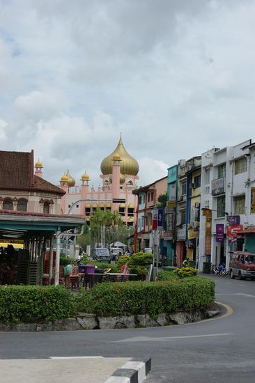 Natuerlich hat es auch in Kuching Moscheen