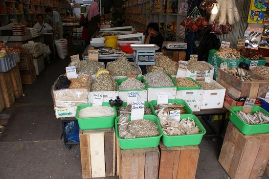 Getrocknete Fische in allen Groessen