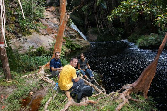 Wohlverdiente Pause beim Wasserfall