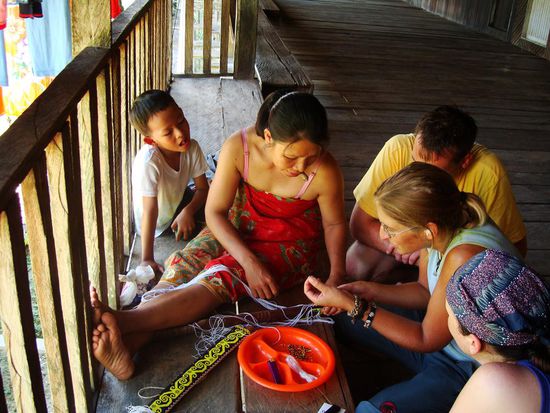 Dane ist ins traditionelle Schmuckgeschaeft eingestiegen 