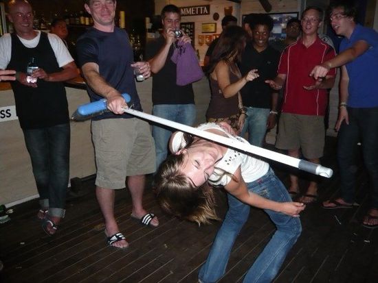 Alkohol macht flexibel!