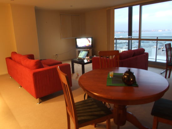 mit schöner Launch, Balkon und Meerblick