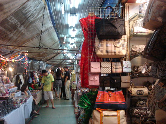 Die Lumpini Night Markets - Quasi ein gefakter Stadtteil