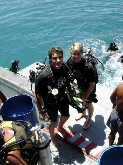 2 Buddys vor dem ersten Tauchgang