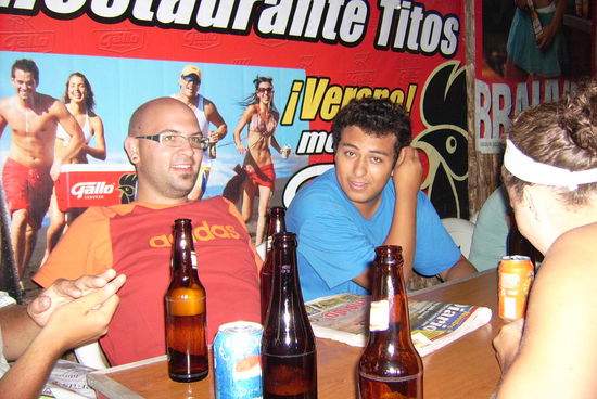 Chris &amp; Luis &amp; der Plan das naechste WE in Rio Dulce zusammen zuverbringen! Yeah ... doch kein endgueltiges Ende!! Hehe ...
