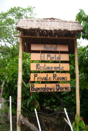 El Portal ... ganz neu vor 3 Monaten eroeffnet &amp; nur 2 Minuten vom Nationbal Park Semuc Champey entfernt