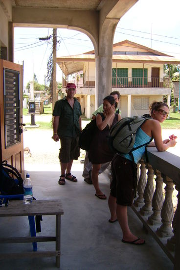 Wir warten darauf das die Betten bezogen werden ... ungeduldig!