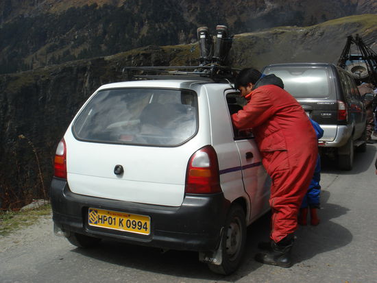 Indische Erfindung: so stinkt's weniger im Auto