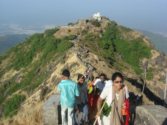 man bedenke, dass hier jeder 2te Inder danach fragt, wo wir herkommen und wie wir heissen...manchmal ist so ein Trip auch anstrengend.