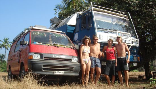 Verena und Wolfi mit ihrem Supertruck Hannibal....jaja diese Oesterreicher.