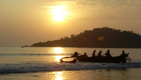 Sympathischerweise gibts hier mehr Fischer als badende Touris
