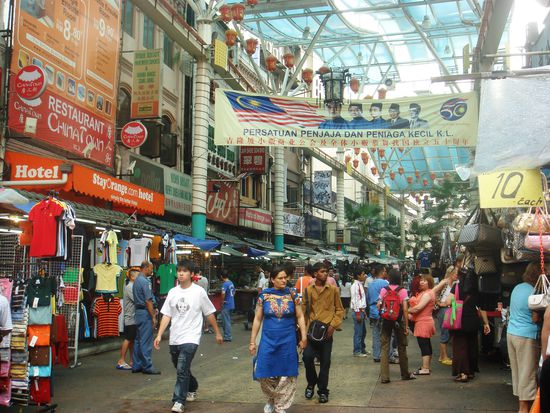 Das Zentrum von Chinatown mit allen moeglichen Fake-Produkten....welch gefundenes Fressen nach monatelanger Abstinenz vom Shoppen