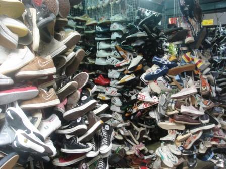 ...Schuhfan Lucy war hier irgendwo zwischen dem siebten und achten Himmel..