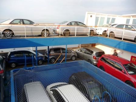 ...also der Parkplatz unter dem Netz waere eigentlich der onboard Schwimmbereich...