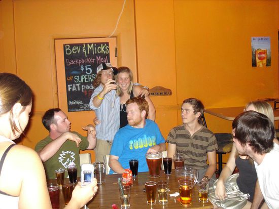 Free dinks in Red Cliffs (400$ frei trinken an der Bar)