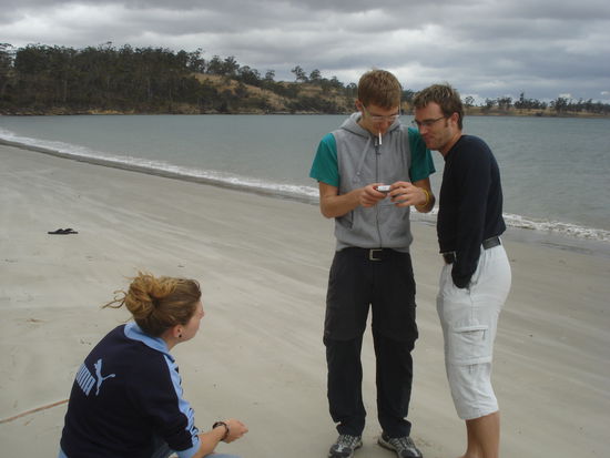 Maren, Thomas &amp; Stefan. An der Ostkueste Tasmaniens.