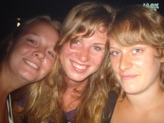 Lift Partner noch mal in Schoen (also sauber und so) Ich, Maren und Diana