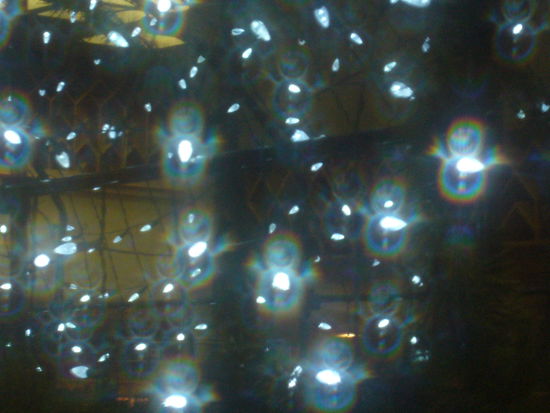 Durch die 3D-Brille fotografiert sieht das dann SO aus: