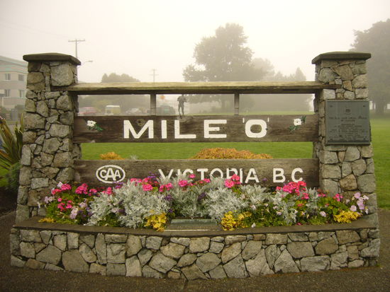 Hier beginnt der Transkanadische Highway #1 : Von Victoria bis nach Halifax