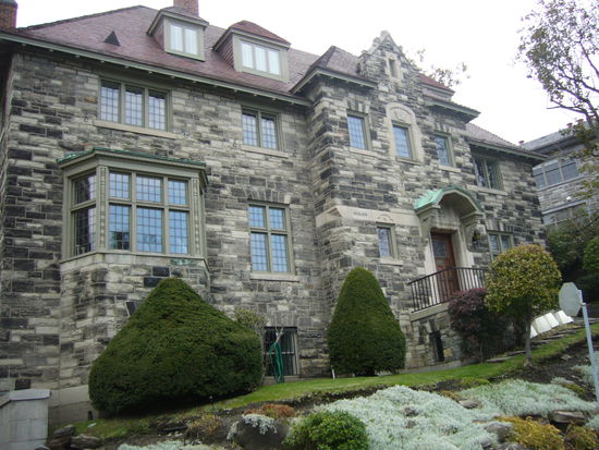 schoenes kleines Haueschen, was?