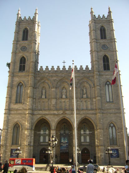 Notre-Dame von Aussen...