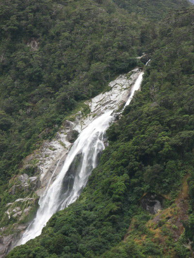 "Bowen-Falls" Milford Sound