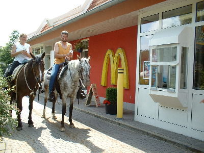 hier in good old Germany geniessen wir jede freie Minute mit unseren beiden Vierbeinern ...