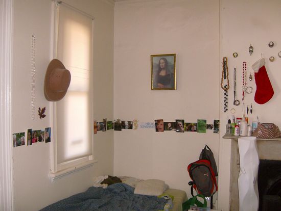 meine neue Ecke (mit Mona Lisa...Yeah! hab ich im Secondhandshop gefunden  )