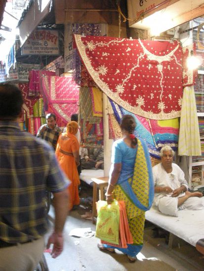 Blick in eine Marktstrasse