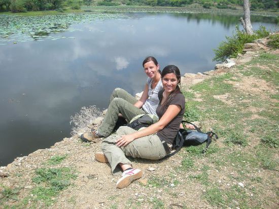Pause waehrend dem Ausritt am Tigersee, unsere Popos danken fuer die kleine Unterbrechung!