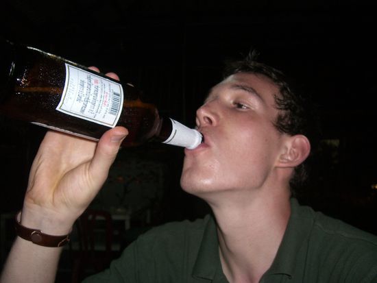 Alex hat ihn gegessen...und erstmal mit Bier nachgespuelt 