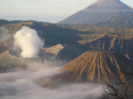Die Geburt eines neuen Tages am Mount Bromo