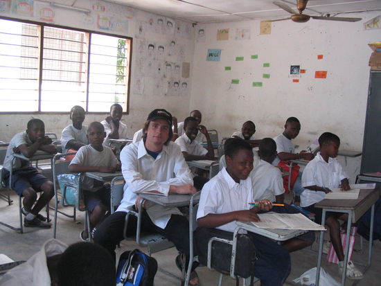straffer Unterricht im Tukolene Children Development Center...