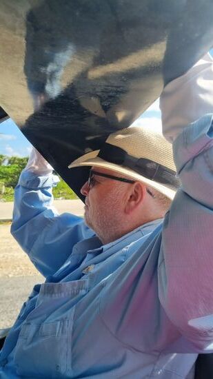 Dach festhalten im Trolley Nr. 3....