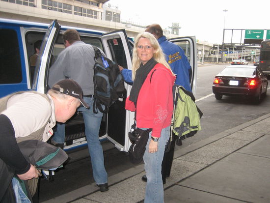 Der "Super-Shuttle"! Da dachten wir noch, er würde gleich abfahren....