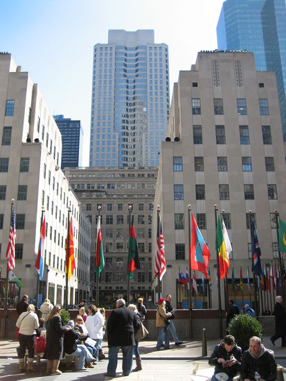 Rockefeller Center von unten