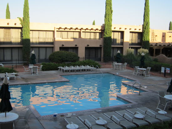 Pool vom Maryott Cordyard Hotel in Page