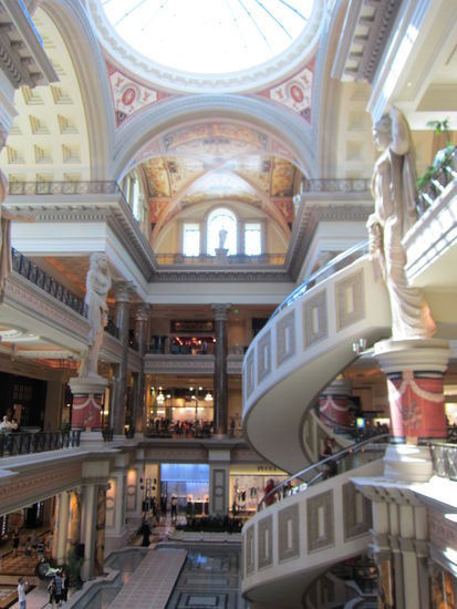 Luxus-Geschäfte ohne Ende...