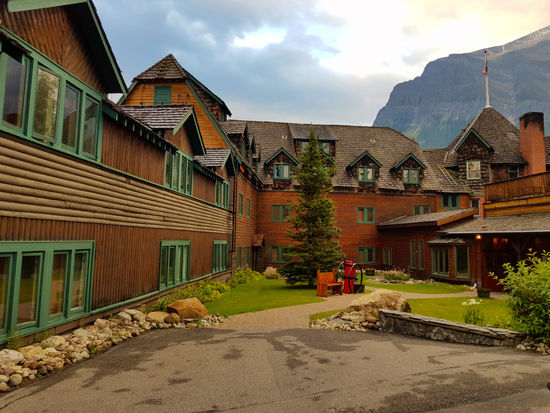 Deer Lodge, Lake Louise (Steven King lässt grüßen...)