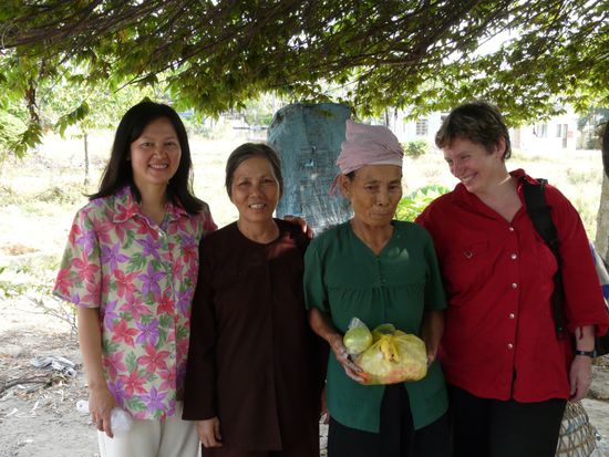 Altenbetreuung in Hon Dat